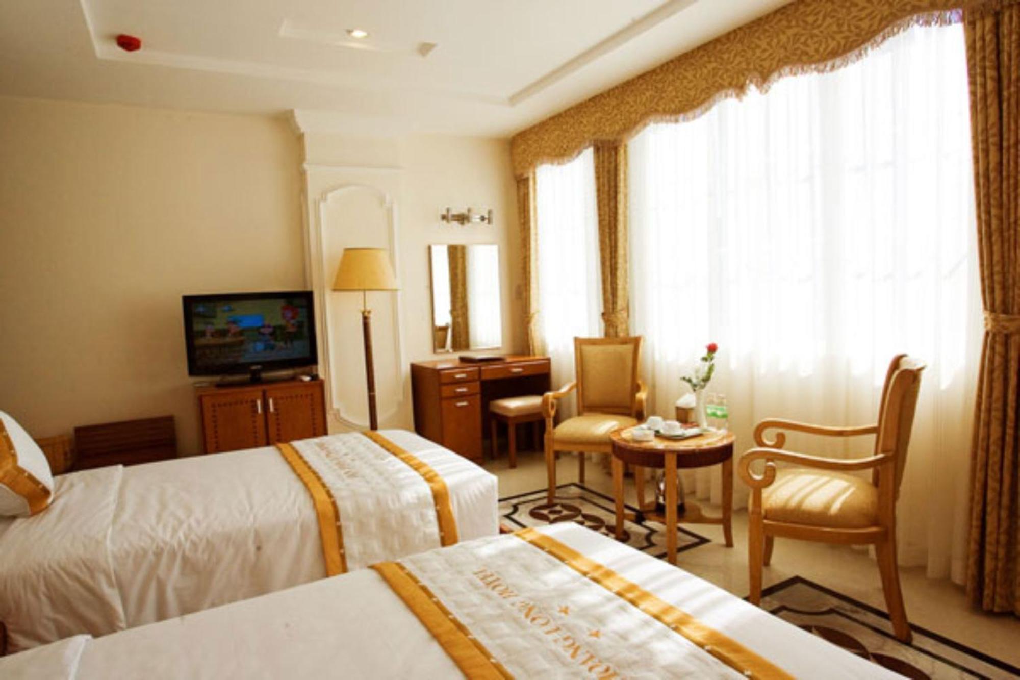 Tan Hoang Long Hotel Ho Chi Minh City Exterior photo